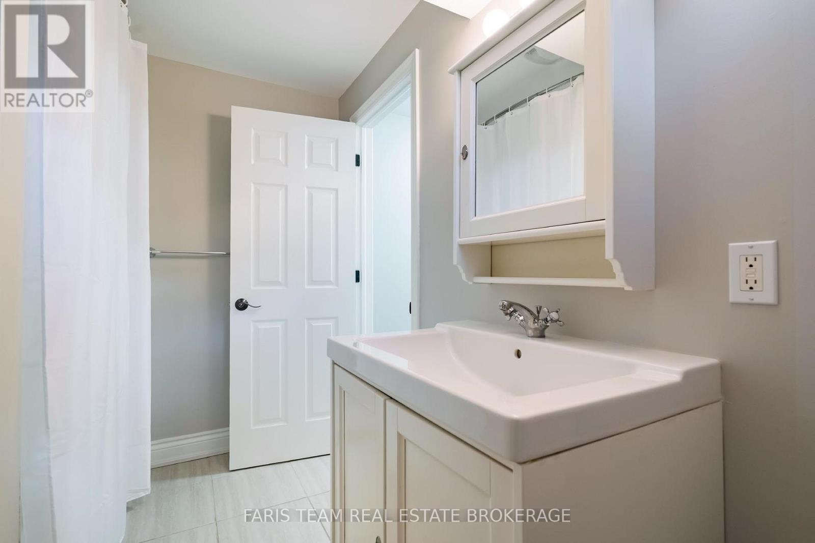61 Oakridge Drive Property Photo 24