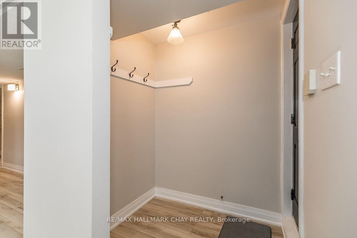 #lower - 3 Buchanan Street Property Photo 8
