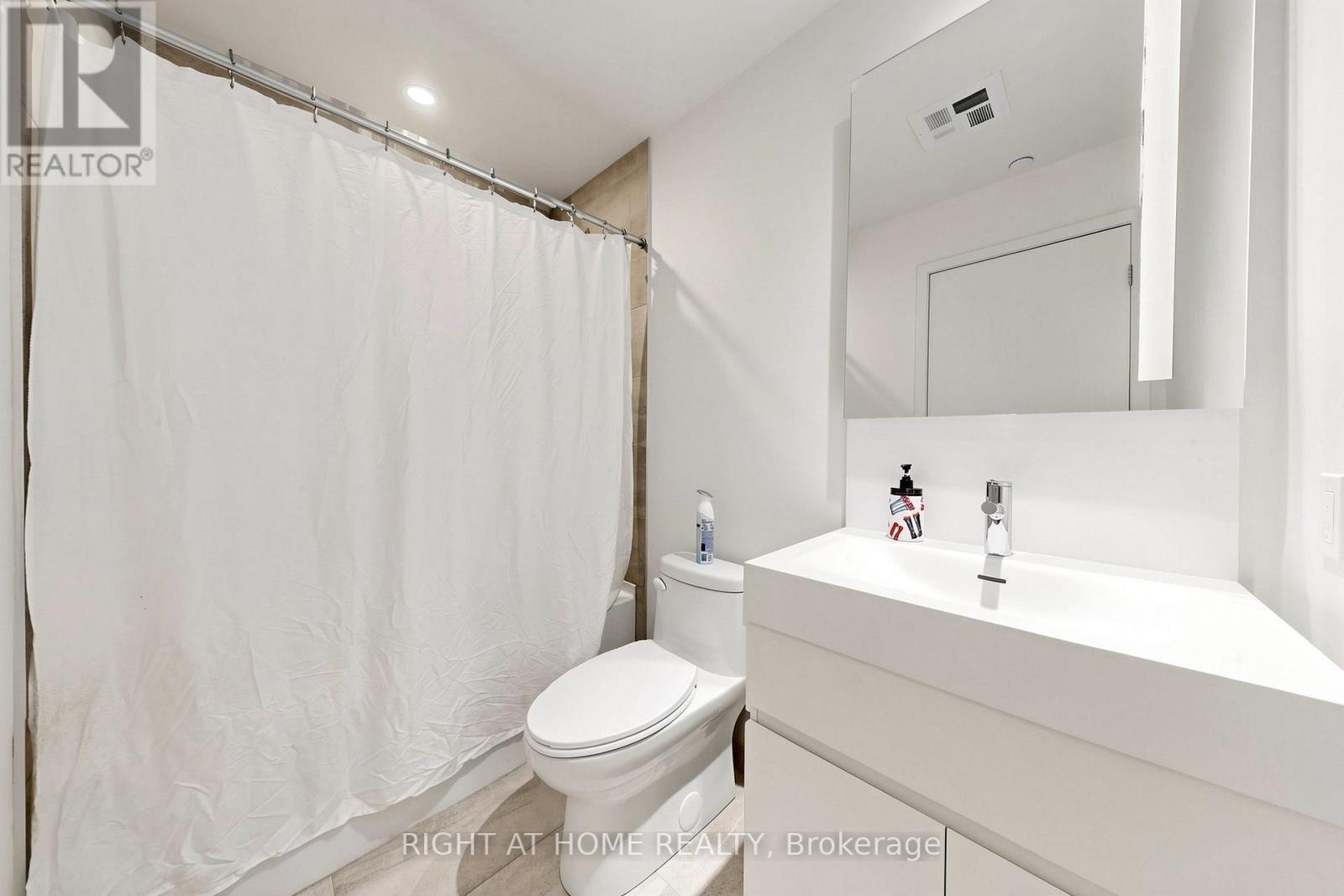 1809 - 39 Mary Street Property Photo 23