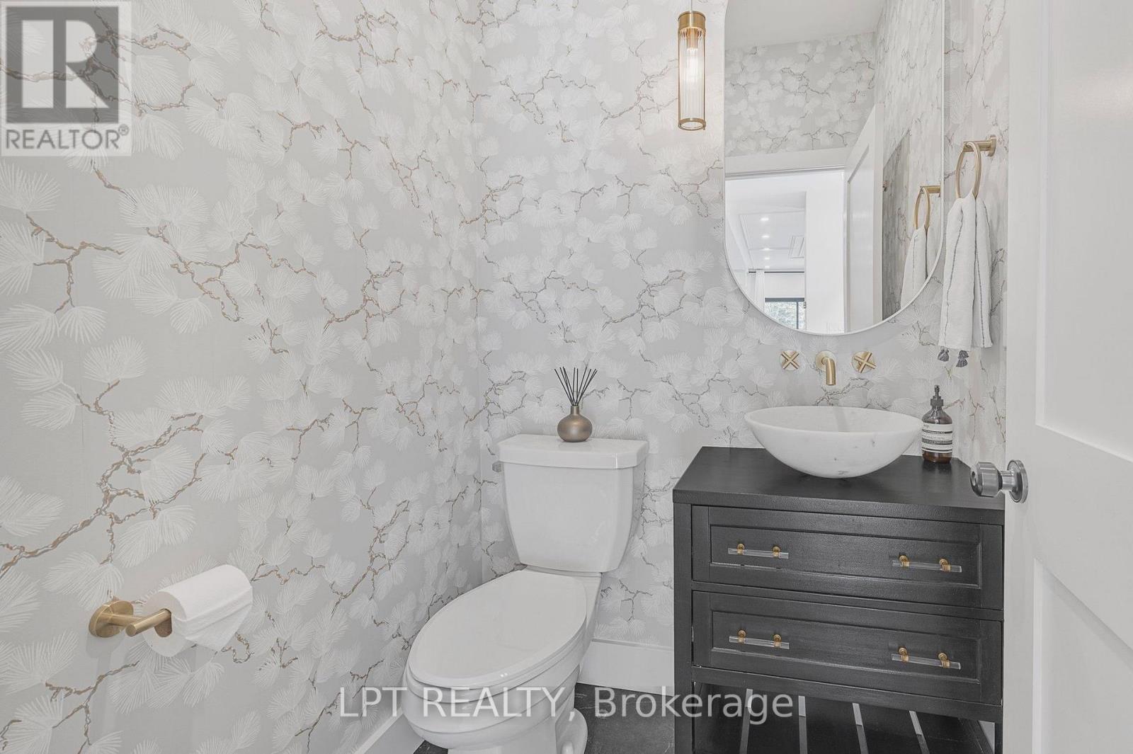 68 49th Street N Property Photo 14