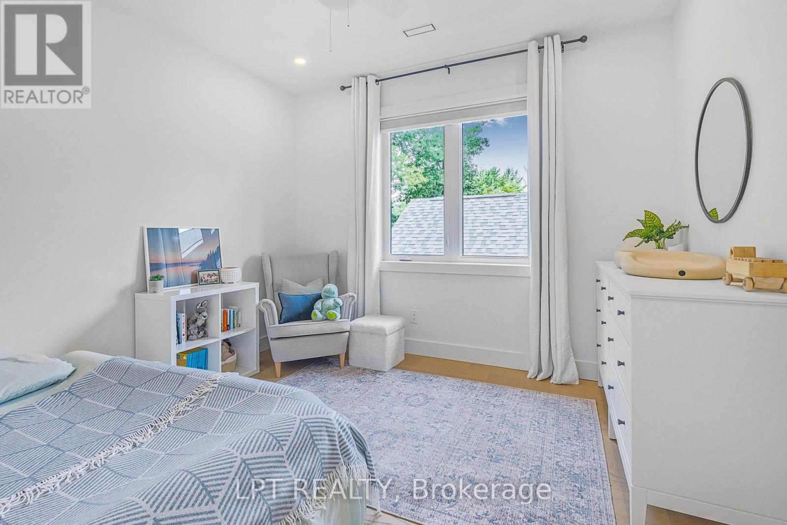 68 49th Street N Property Photo 24