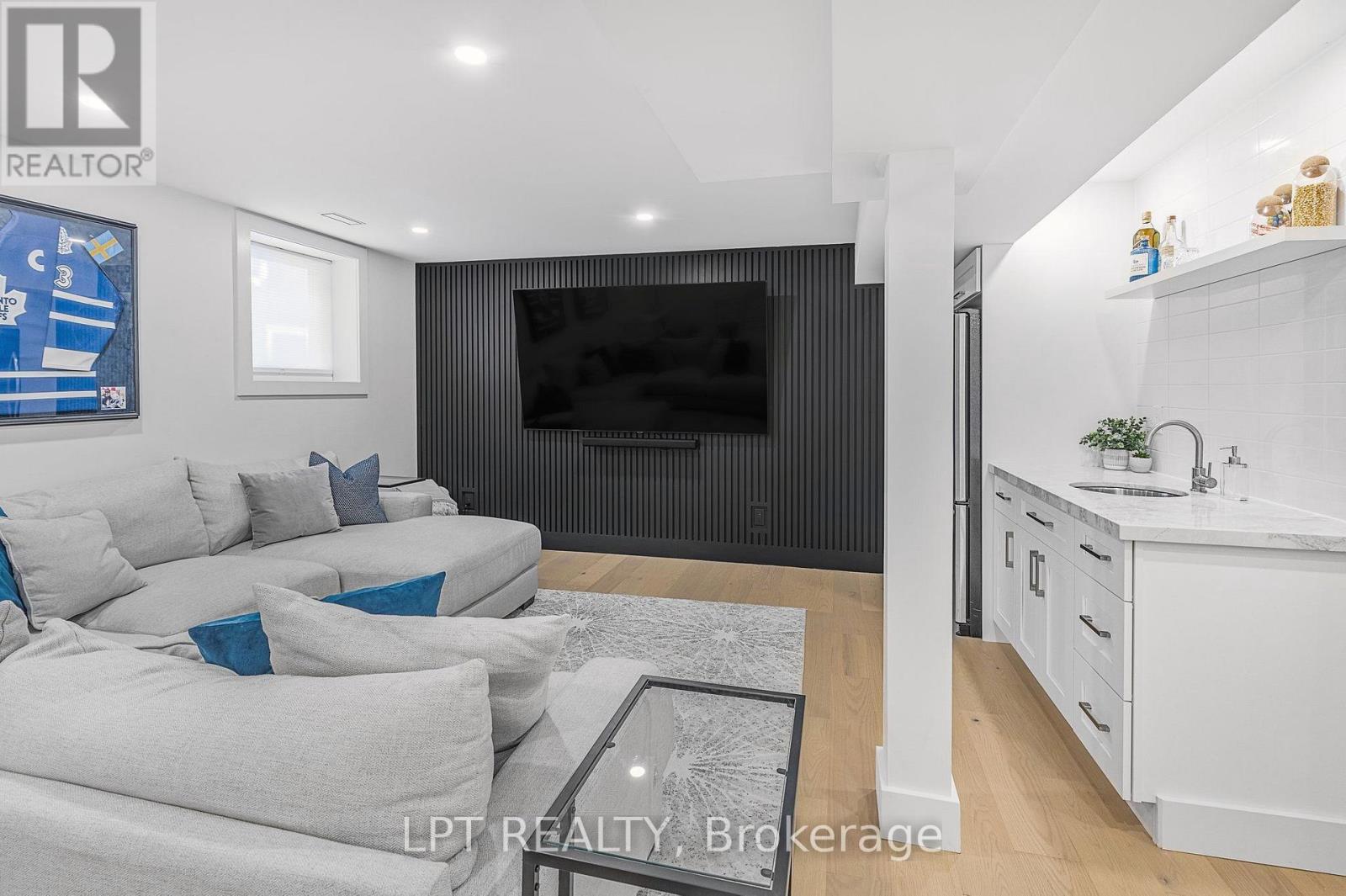 68 49th Street N Property Photo 27