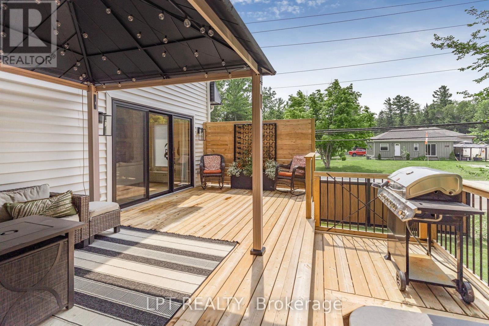 68 49th Street N Property Photo 36