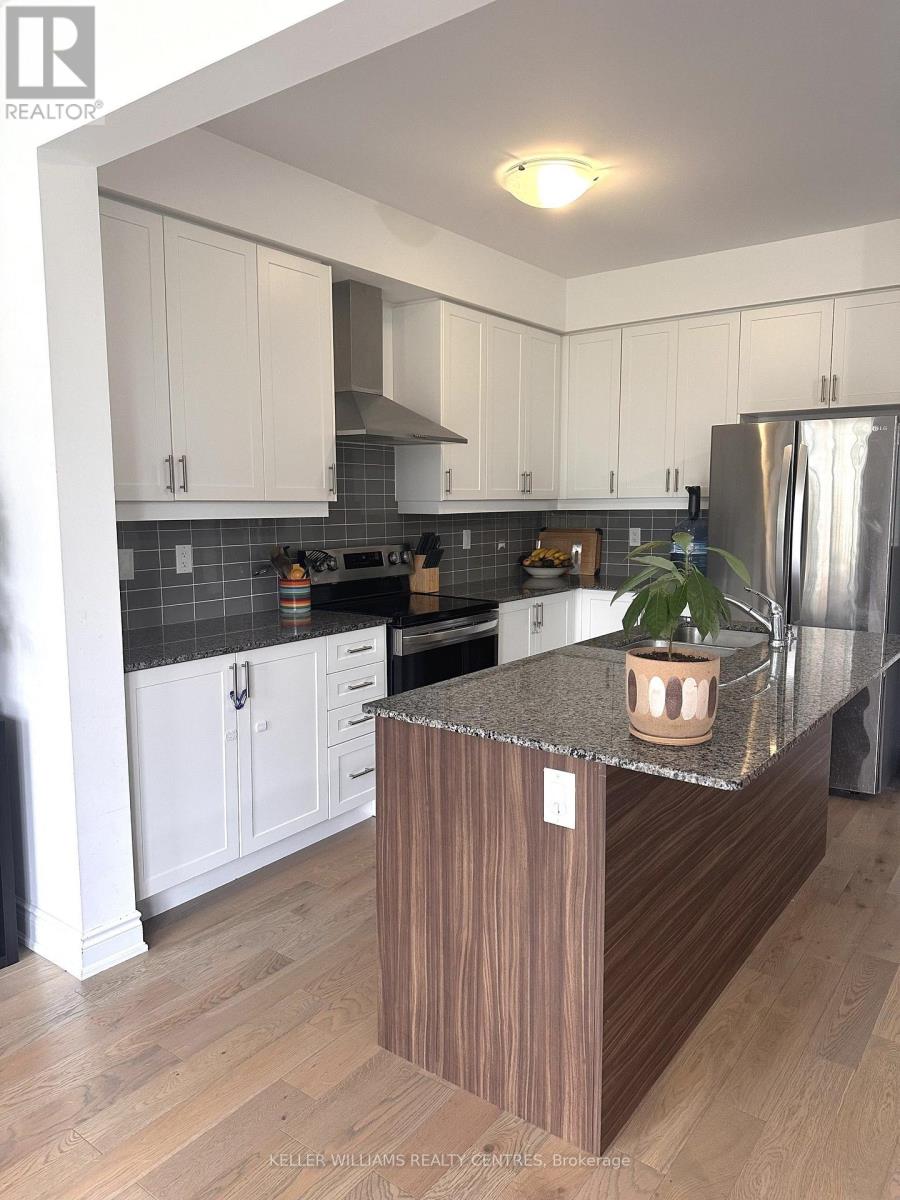44 Eberhardt Drive Property Photo 8
