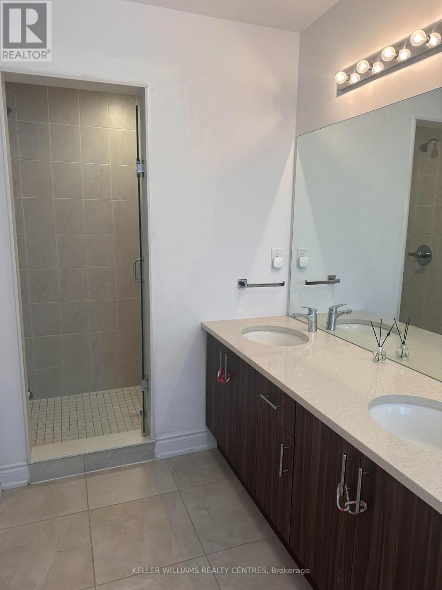44 Eberhardt Drive Property Photo 16