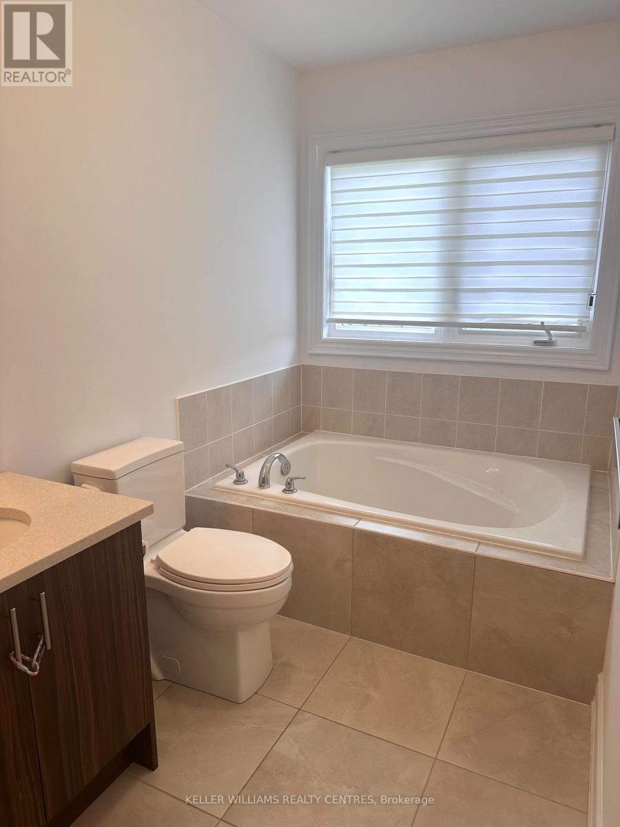 44 Eberhardt Drive Property Photo 17