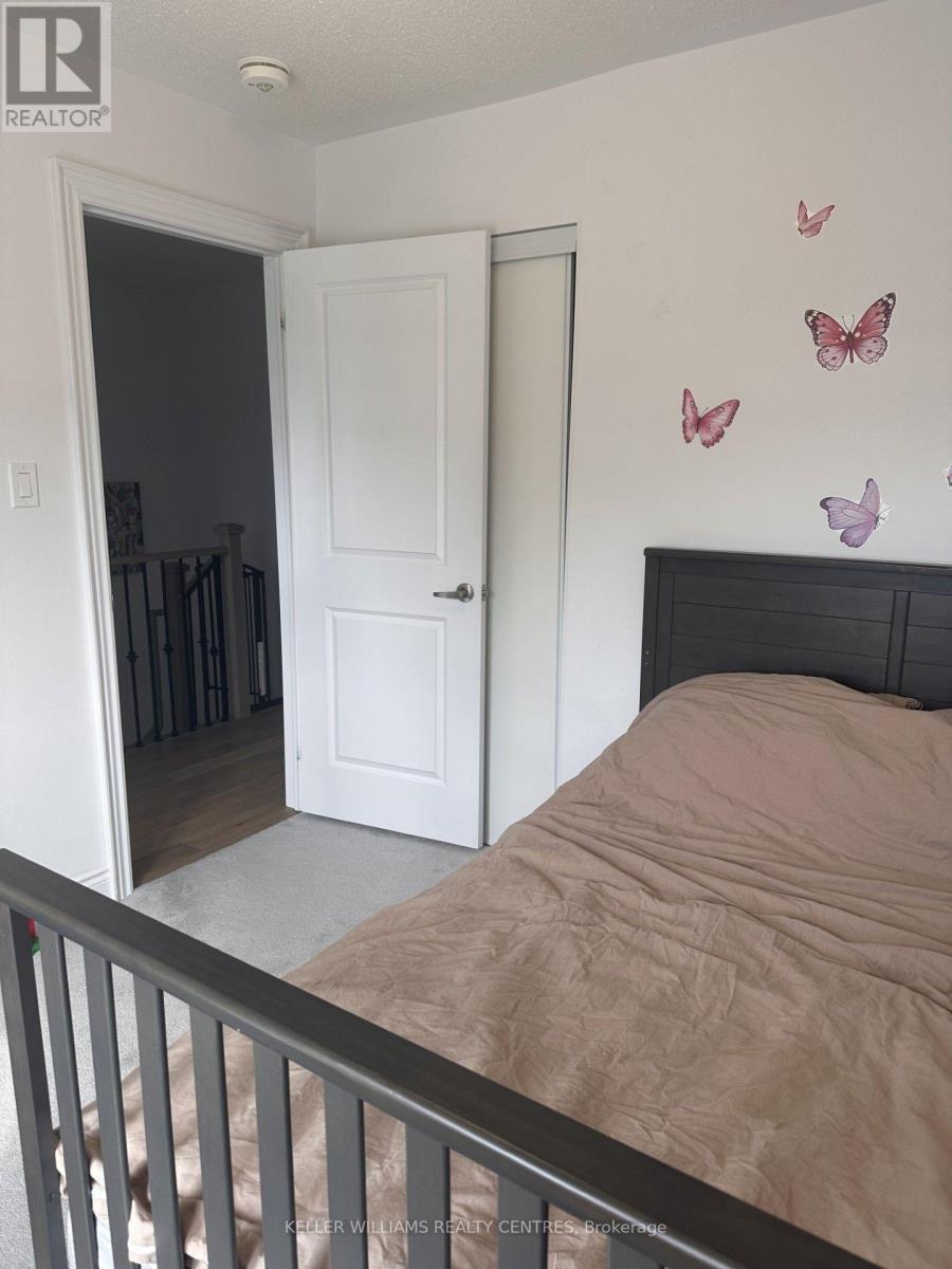 44 Eberhardt Drive Property Photo 21
