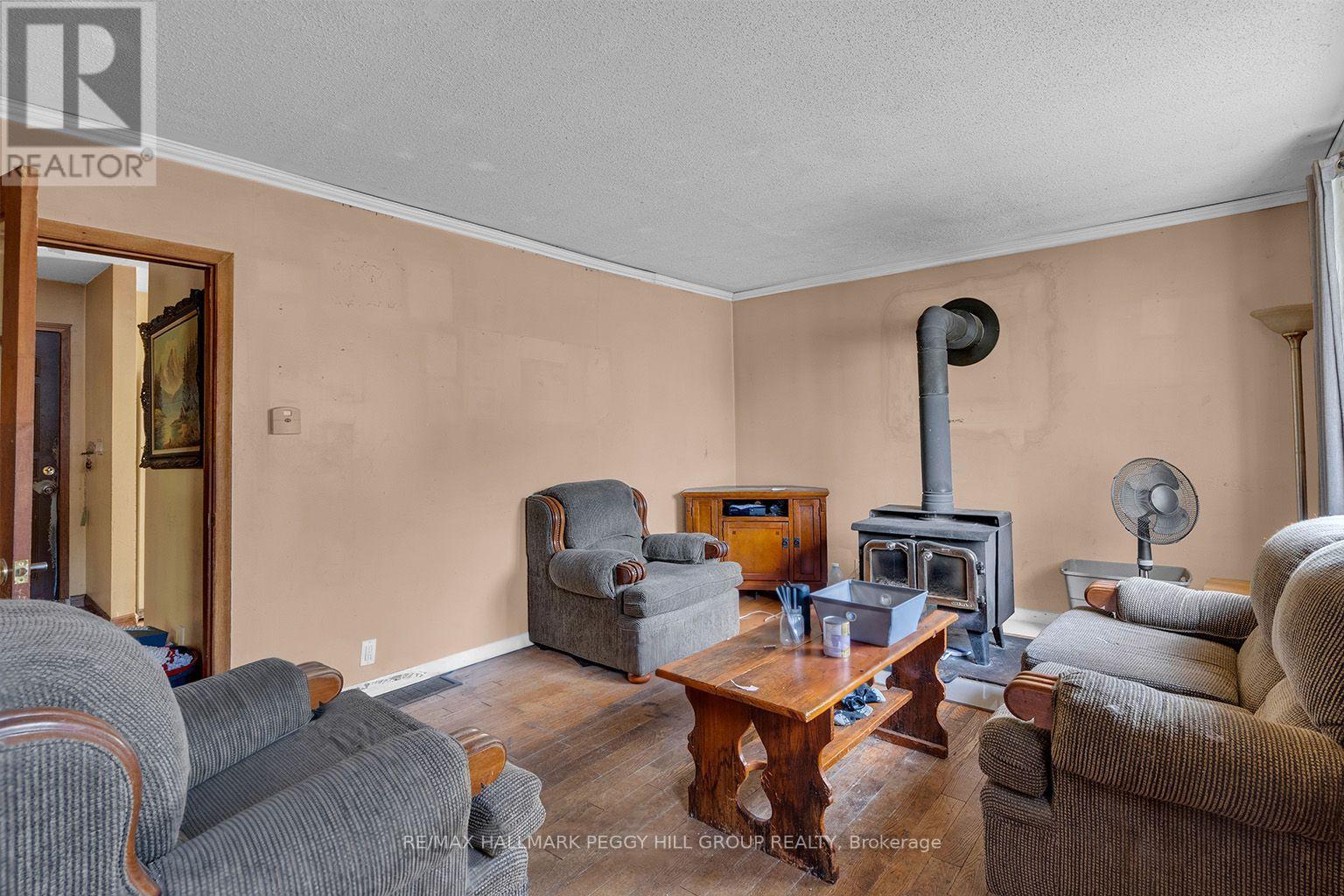 3340 Hawkins Drive Property Photo 4