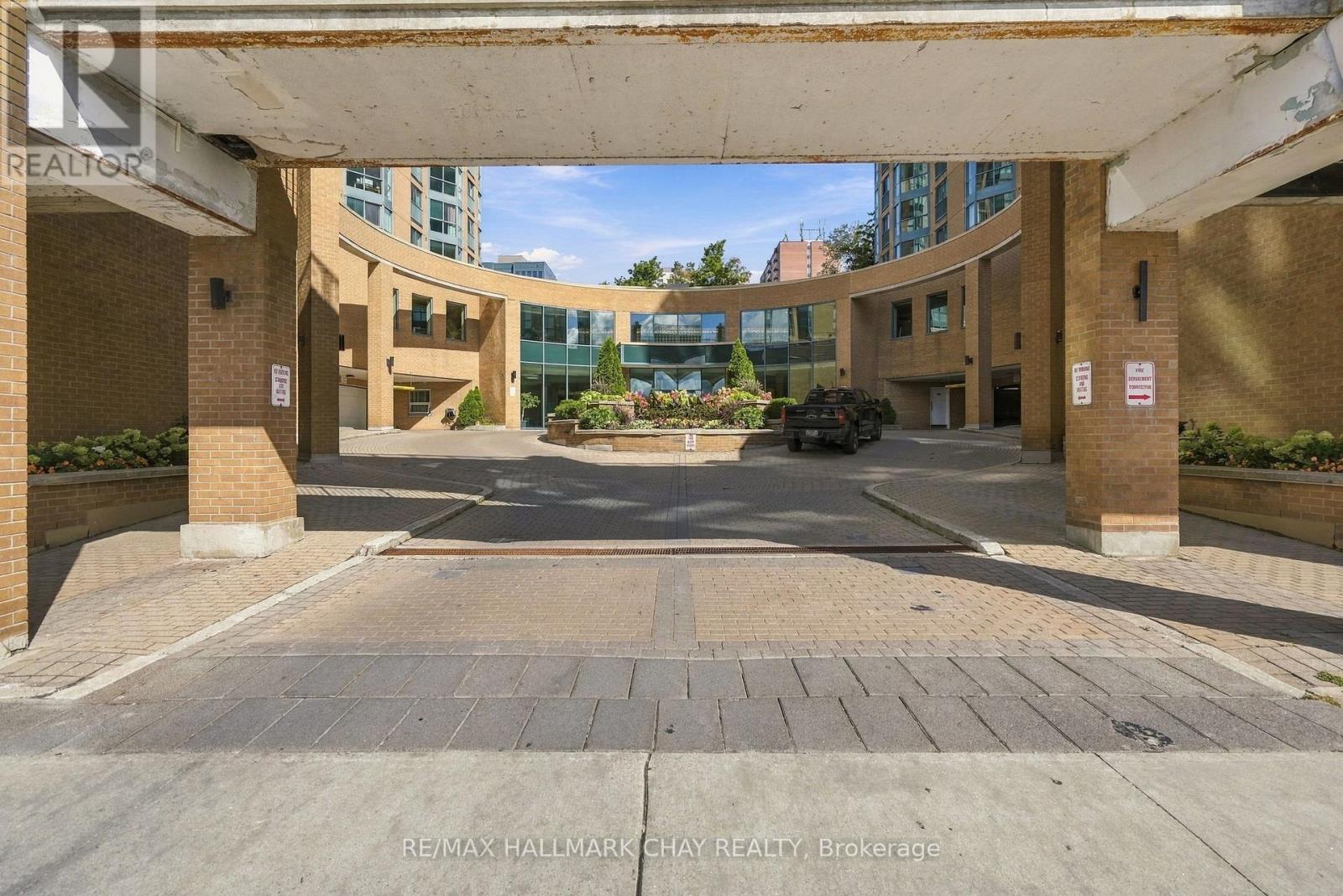 710 - 150 Dunlop Street E Property Photo 4