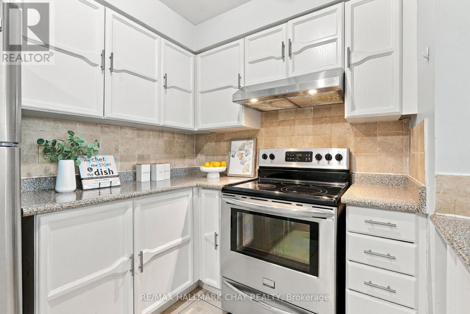 710 - 150 Dunlop Street E Property Photo 12