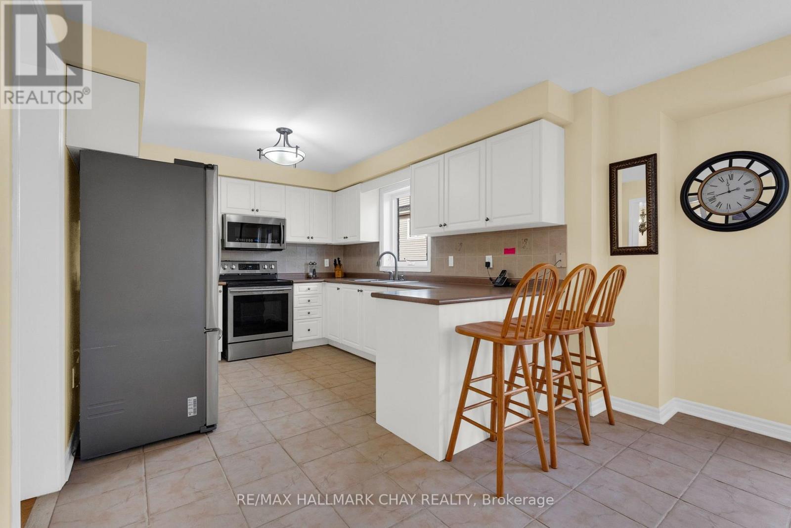 6 Whispering Pine Place Property Photo 7