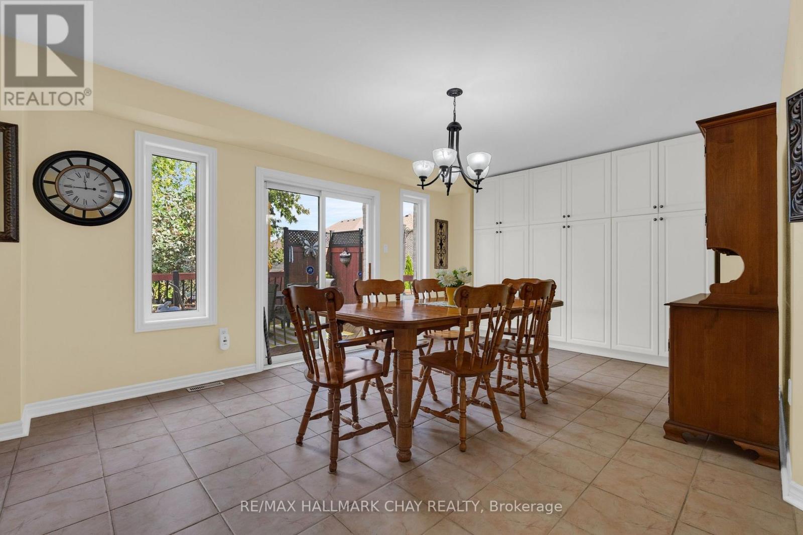 6 Whispering Pine Place Property Photo 10
