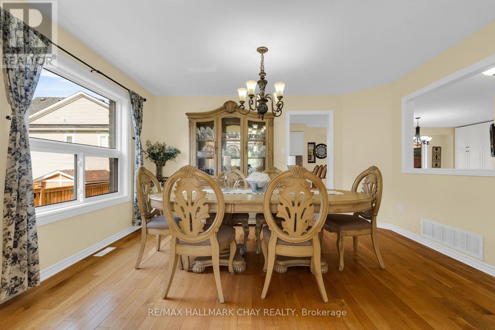 6 Whispering Pine Place Property Photo 12
