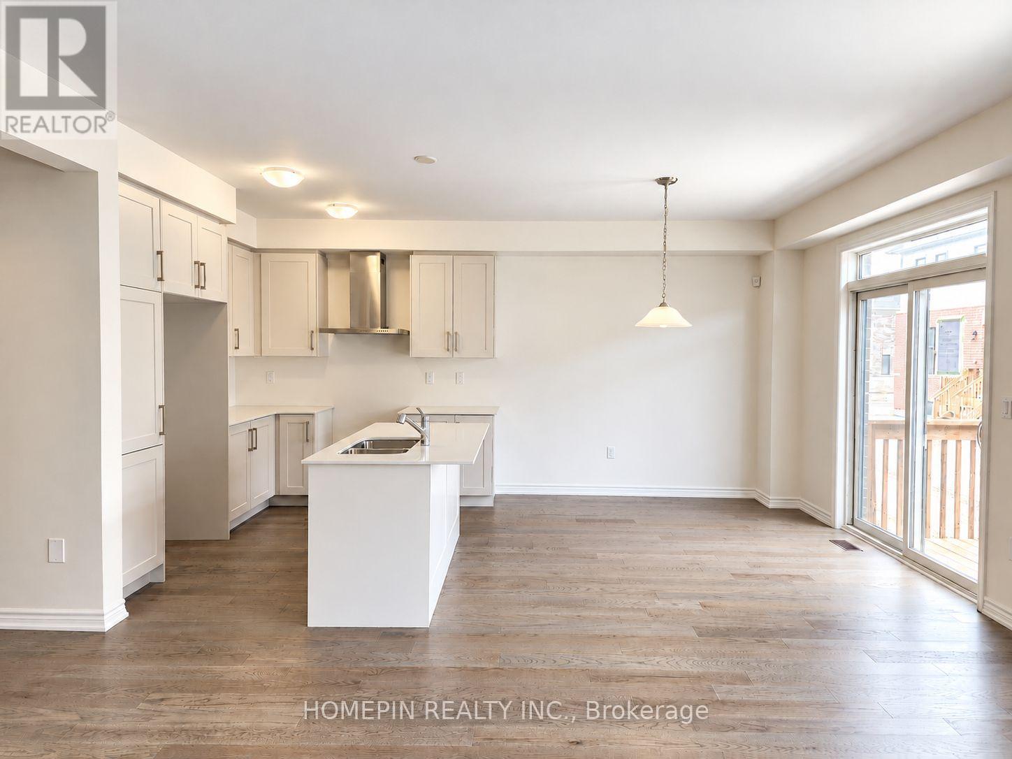 21 Phoenix Boulevard Property Photo 5