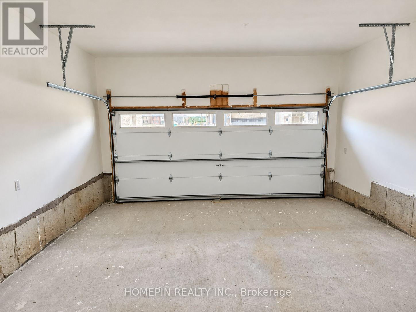 21 Phoenix Boulevard Property Photo 22