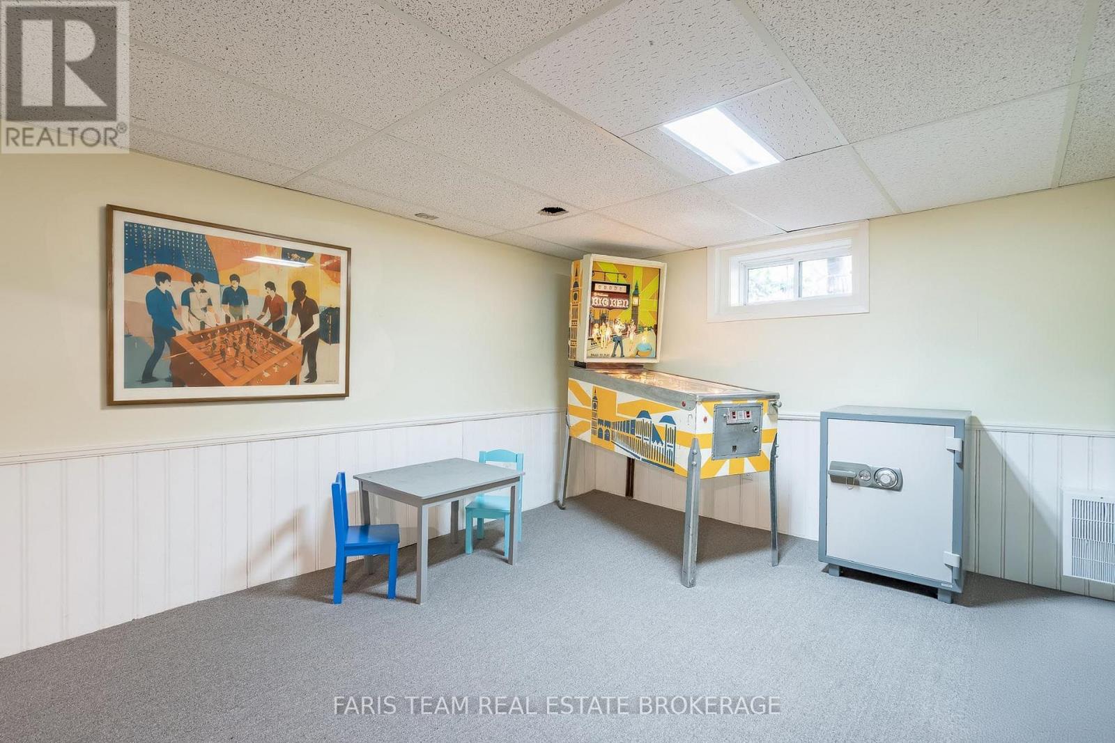 421 Midland Avenue Property Photo 23