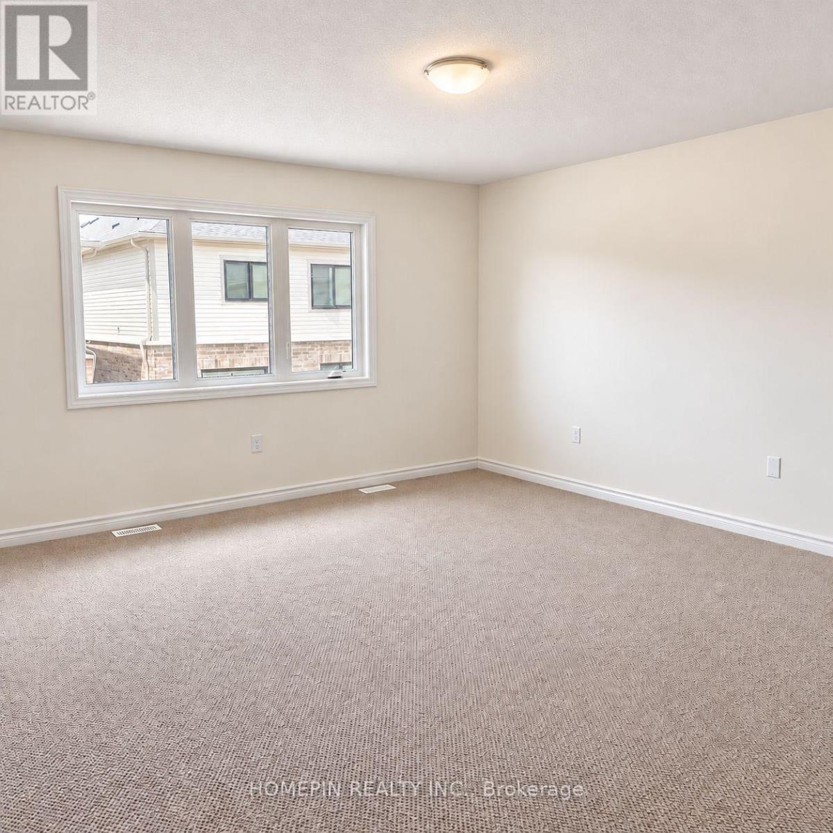21 Phoenix Boulevard Property Photo 13