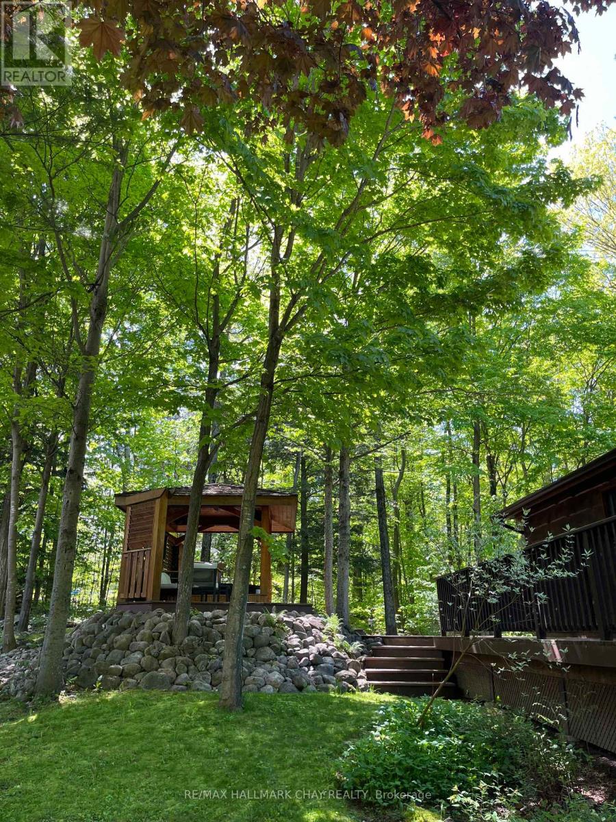 691 Rue Lafontaine Road W Property Photo 8