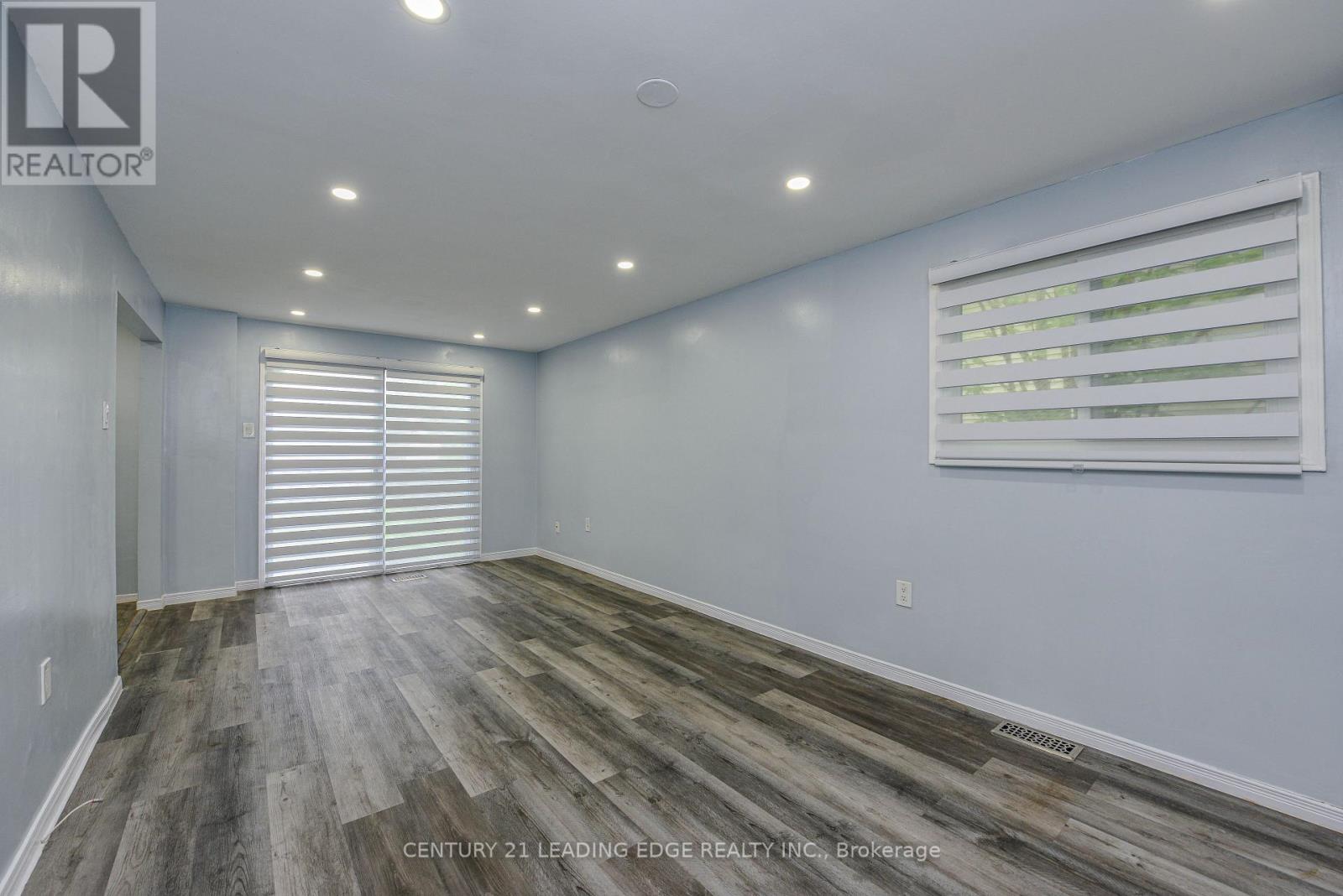 169 Hickling Trail Property Photo 7
