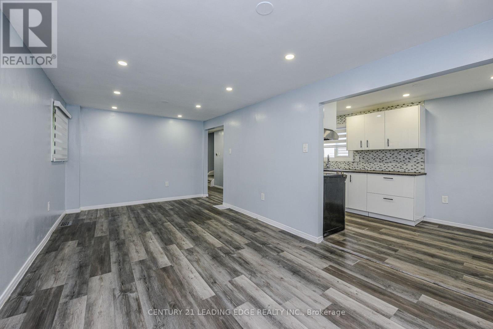 169 Hickling Trail Property Photo 9