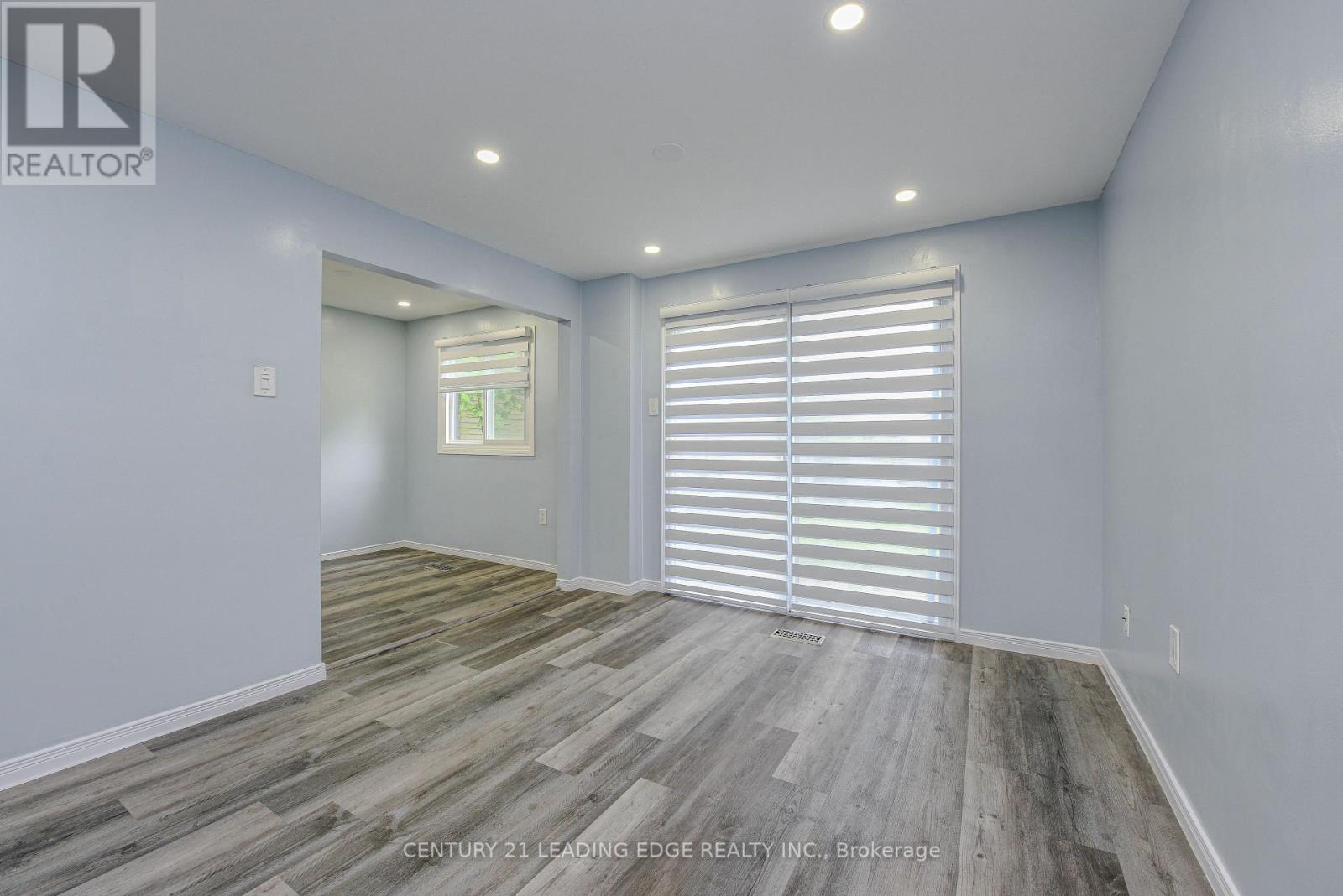 169 Hickling Trail Property Photo 11
