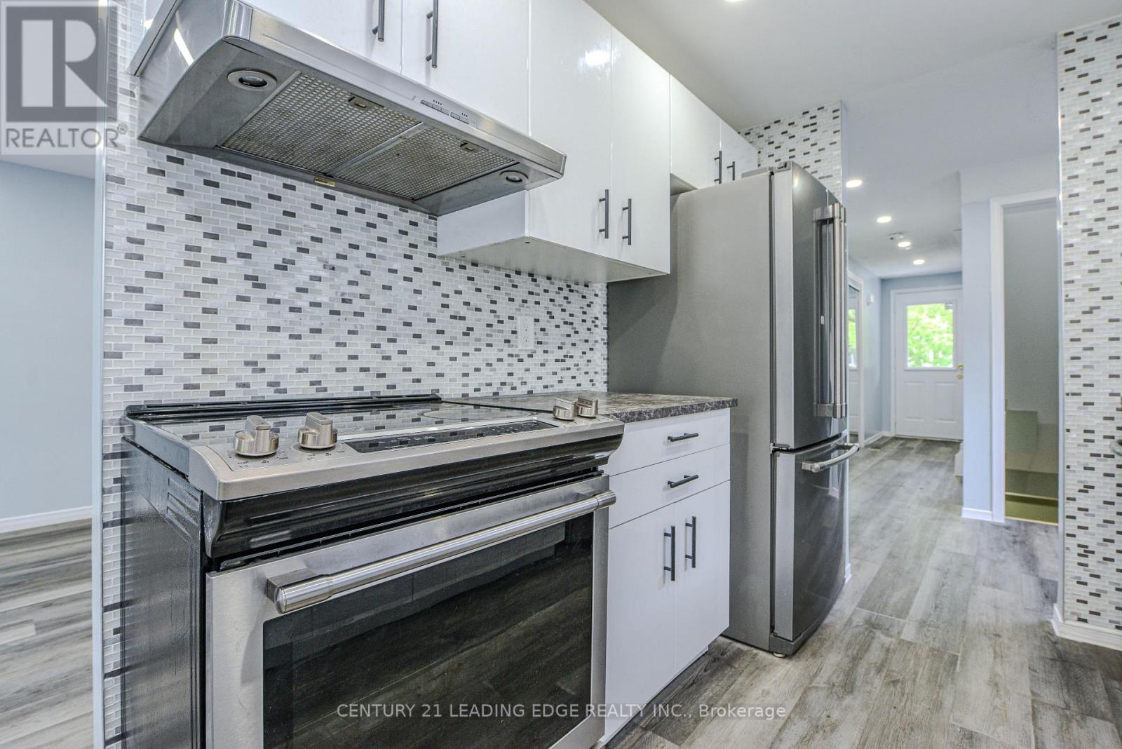 169 Hickling Trail Property Photo 15