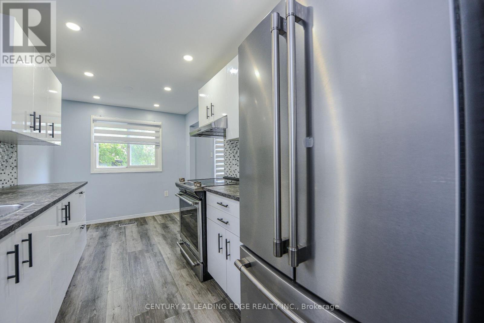 169 Hickling Trail Property Photo 18