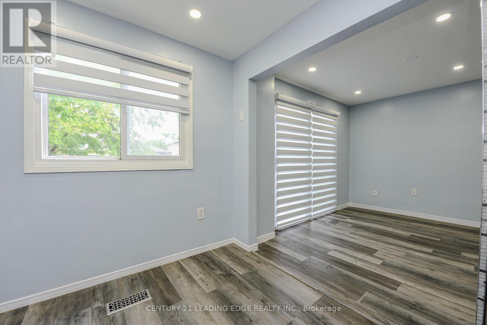 169 Hickling Trail Property Photo 22