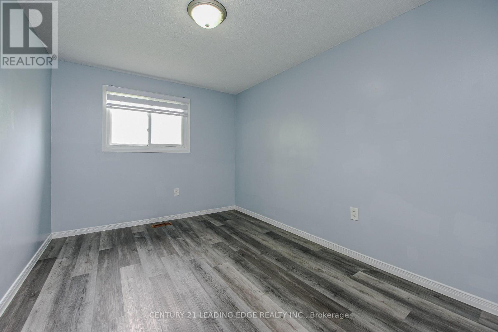 169 Hickling Trail Property Photo 28