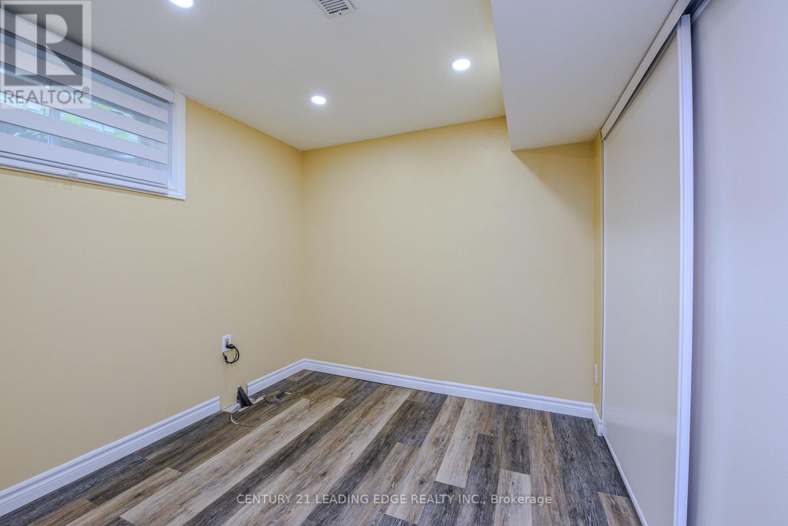 169 Hickling Trail Property Photo 39