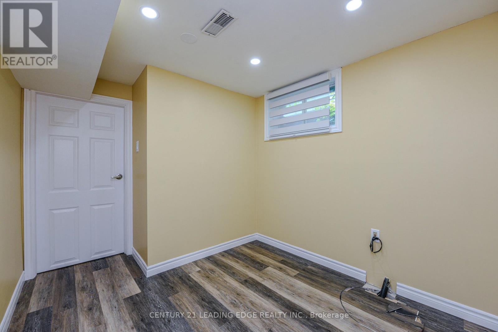 169 Hickling Trail Property Photo 40