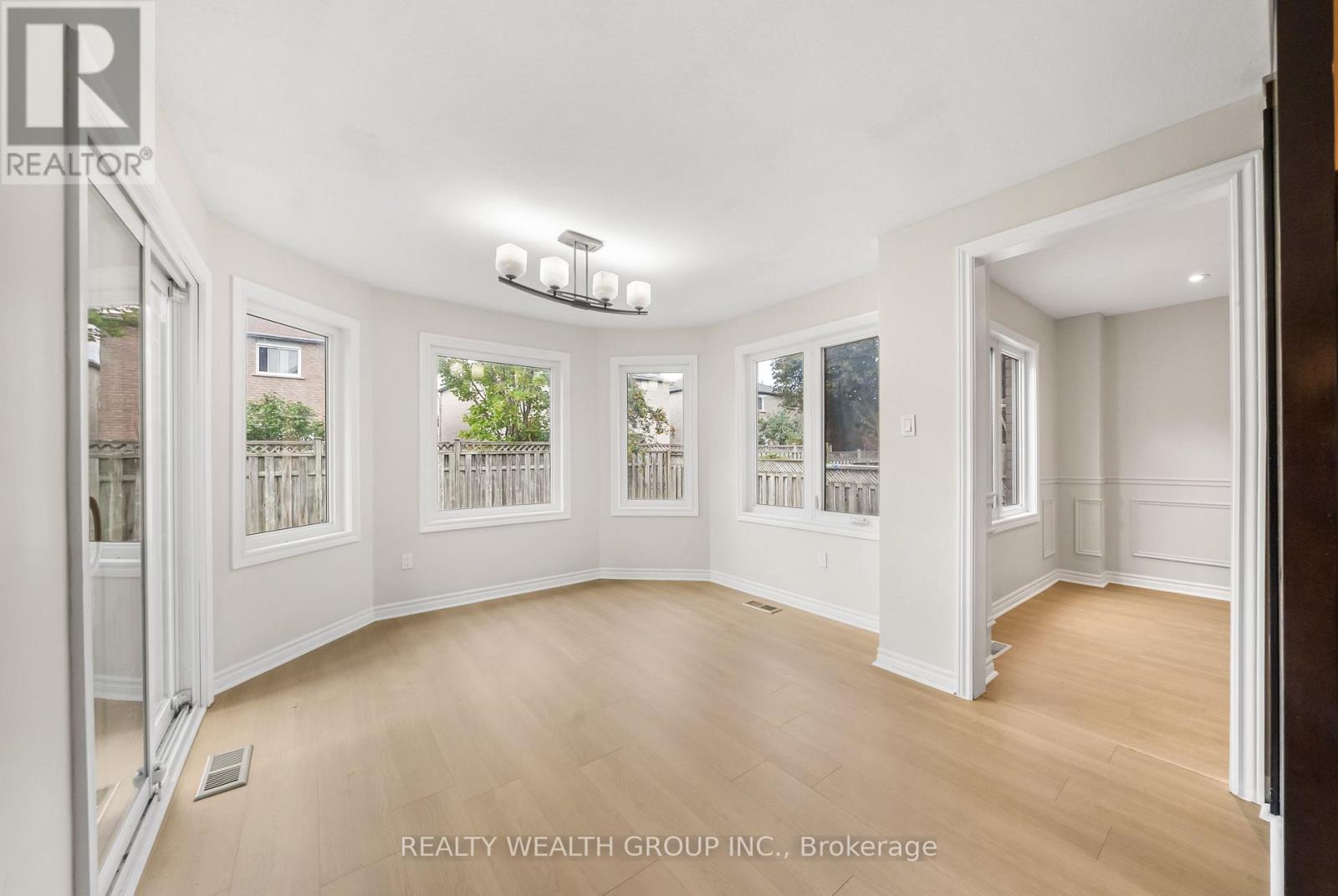 514 Grove Street E Property Photo 16