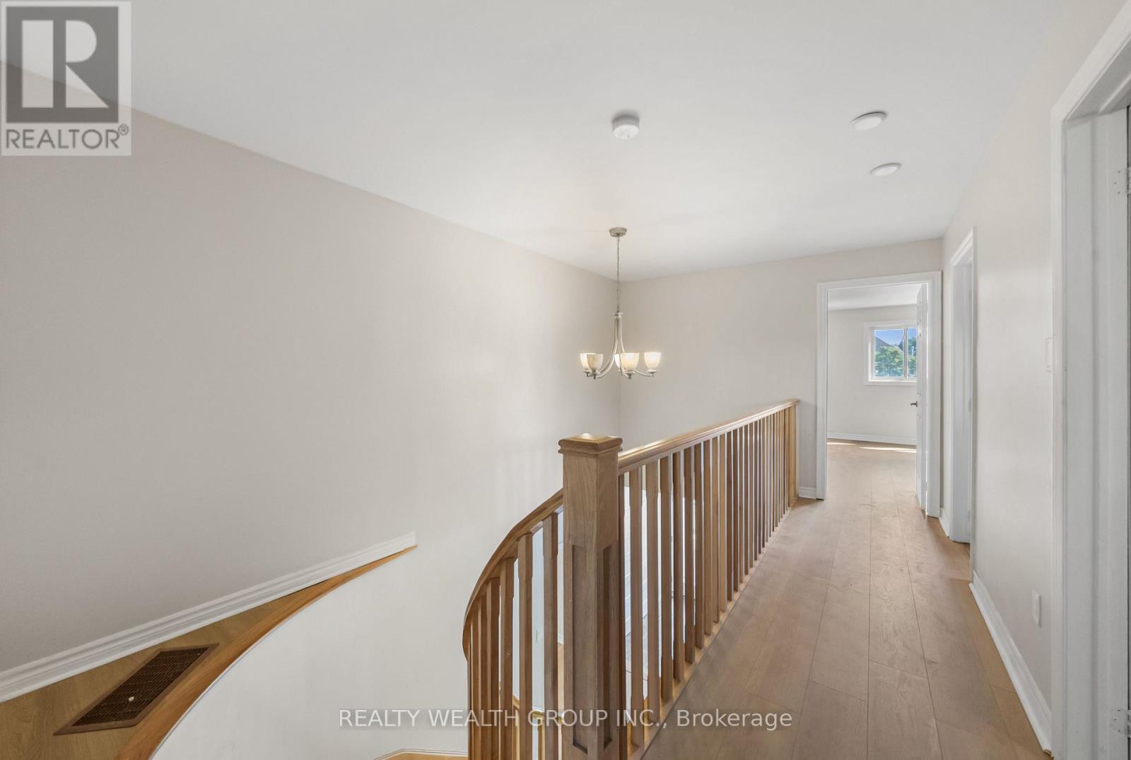 514 Grove Street E Property Photo 20