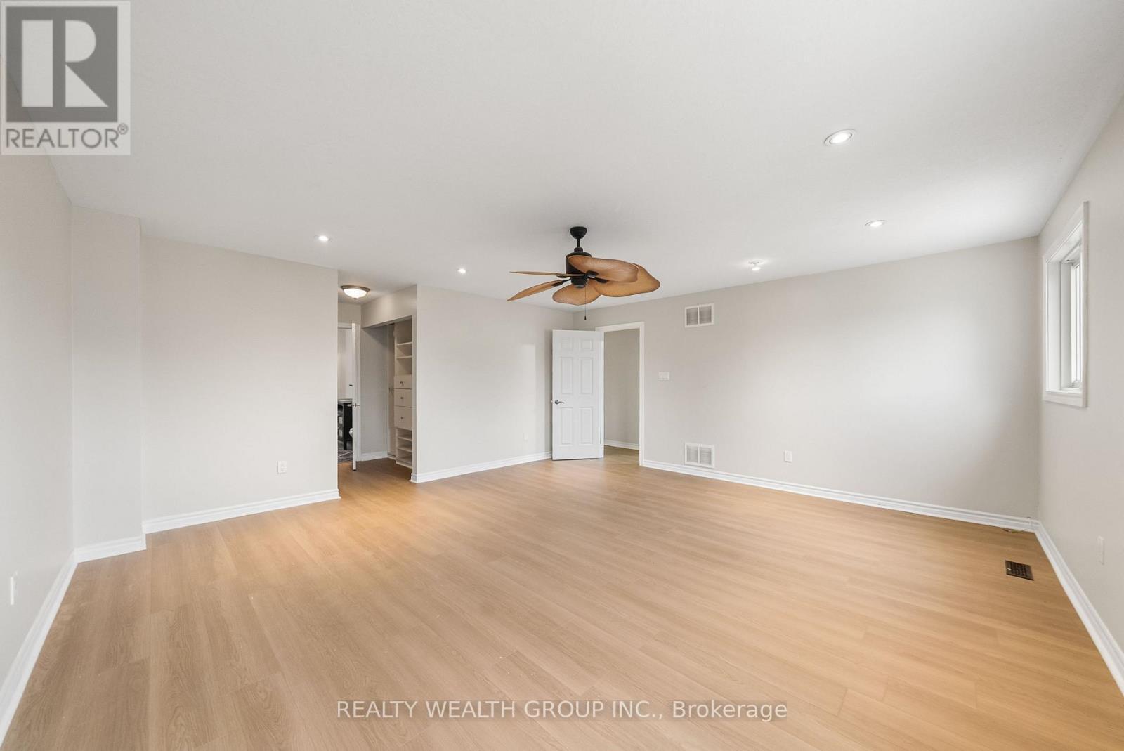 514 Grove Street E Property Photo 21