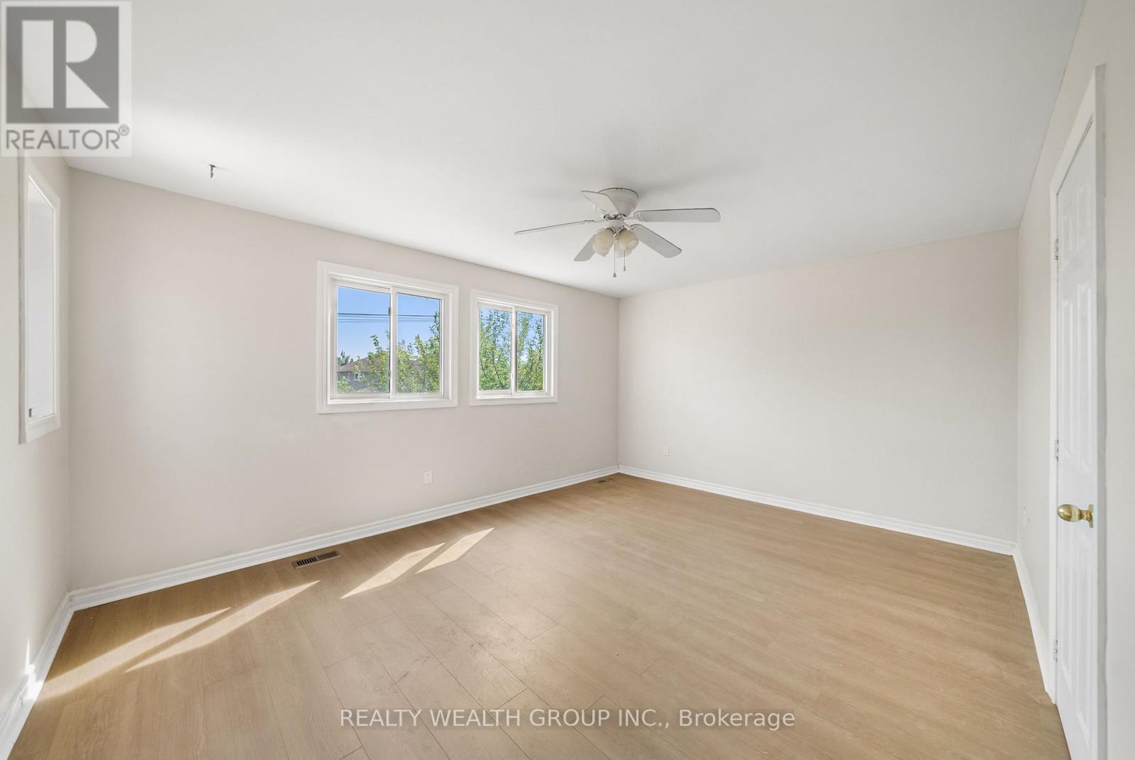 514 Grove Street E Property Photo 26