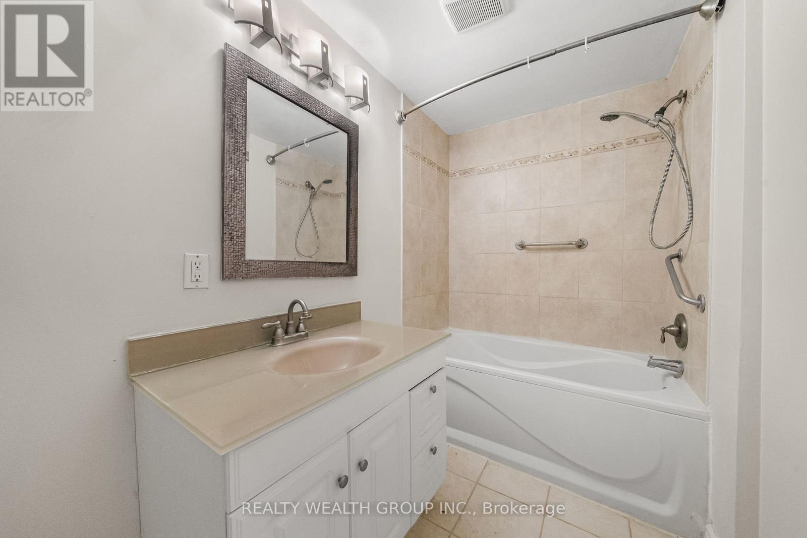 514 Grove Street E Property Photo 42