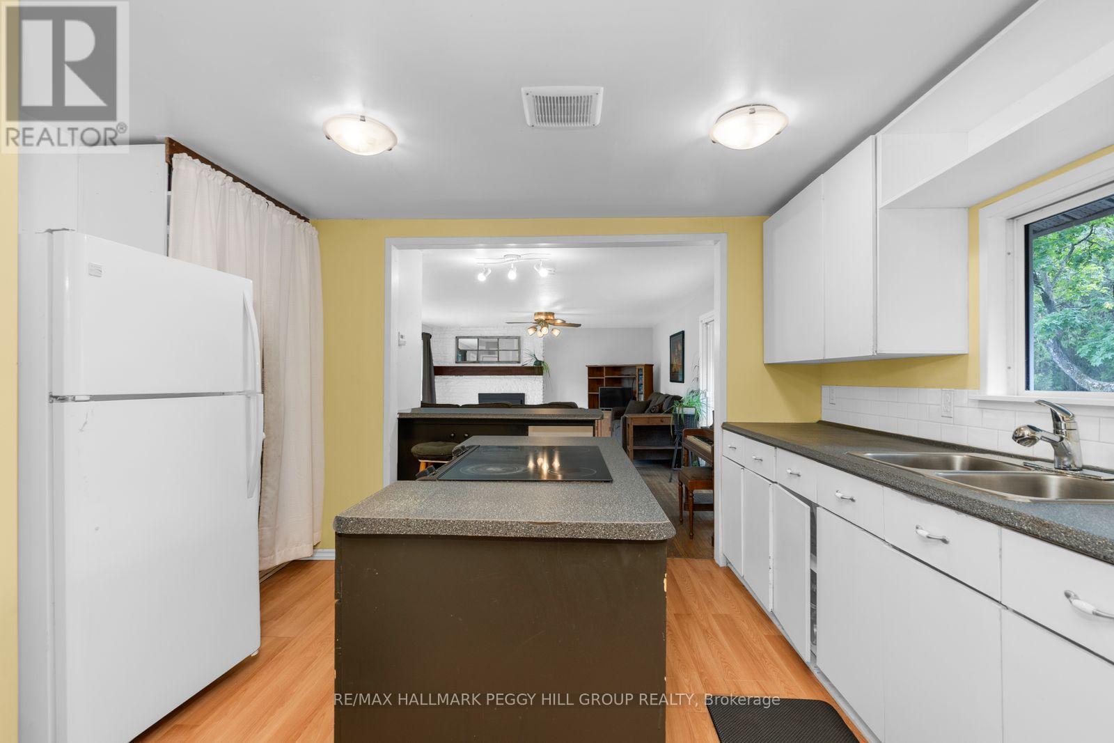 318 Percy Street Property Photo 5