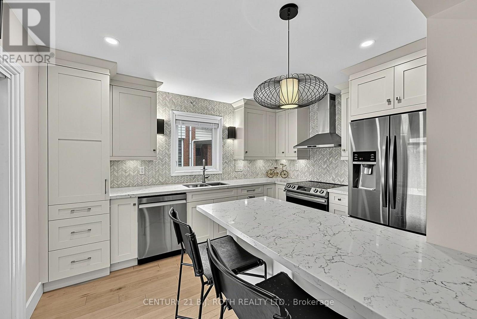36 Aikens Crescent Property Photo 10