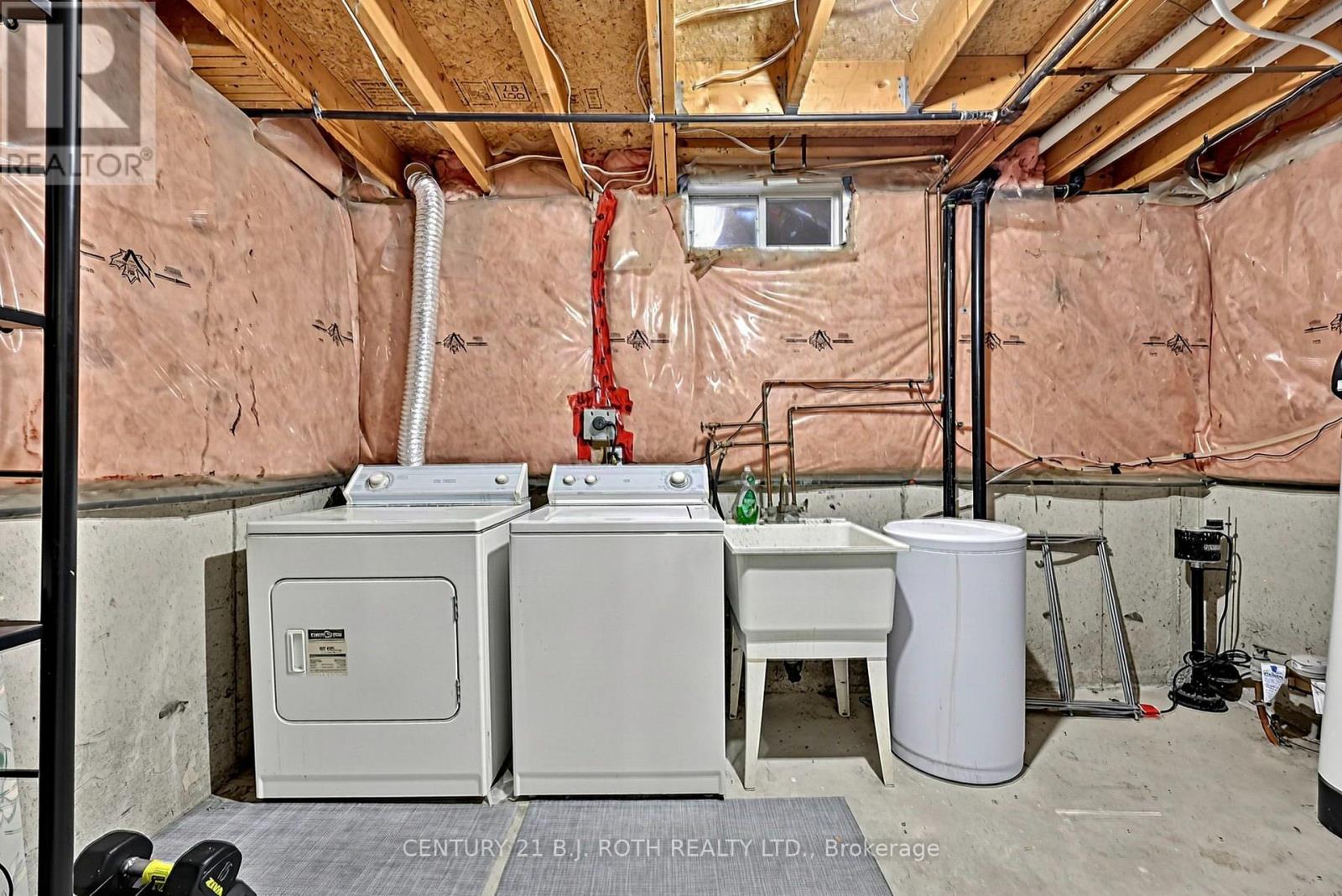 36 Aikens Crescent Property Photo 23