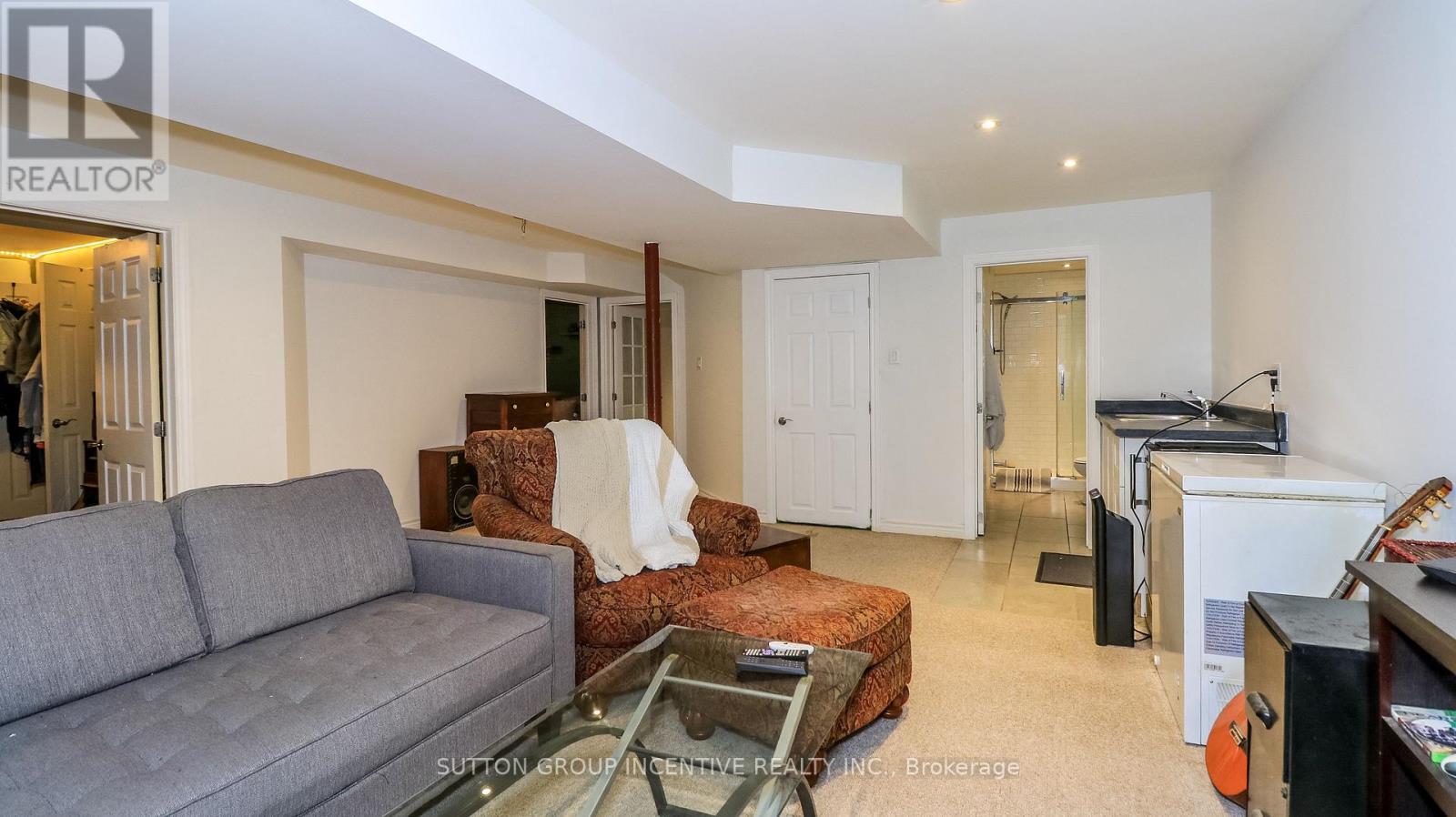 142 Raymond Crescent Property Photo 15