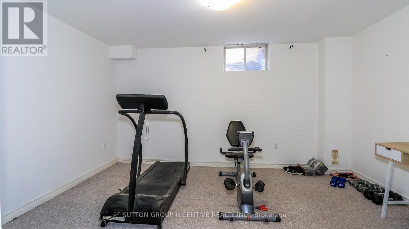 142 Raymond Crescent Property Photo 21