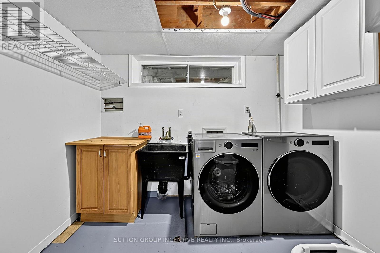 163 Grove Street E Property Photo 31