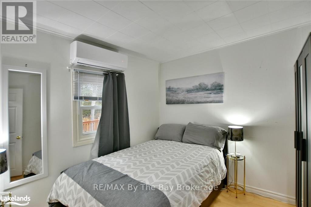 646 River Road E Property Photo 24