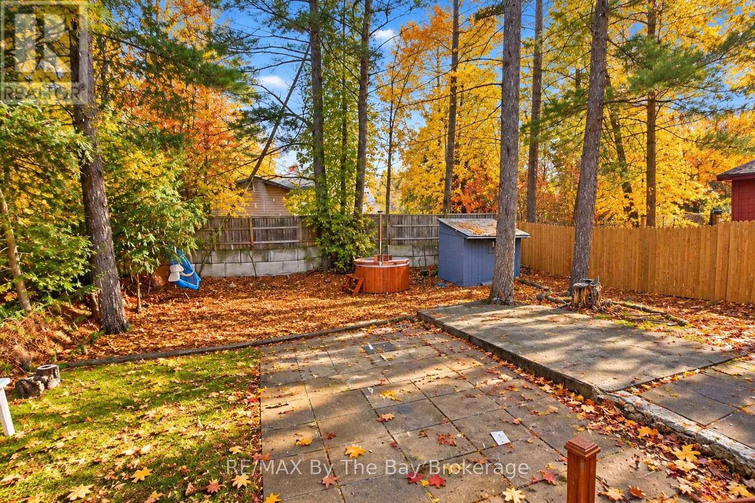 646 River Road E Property Photo 28