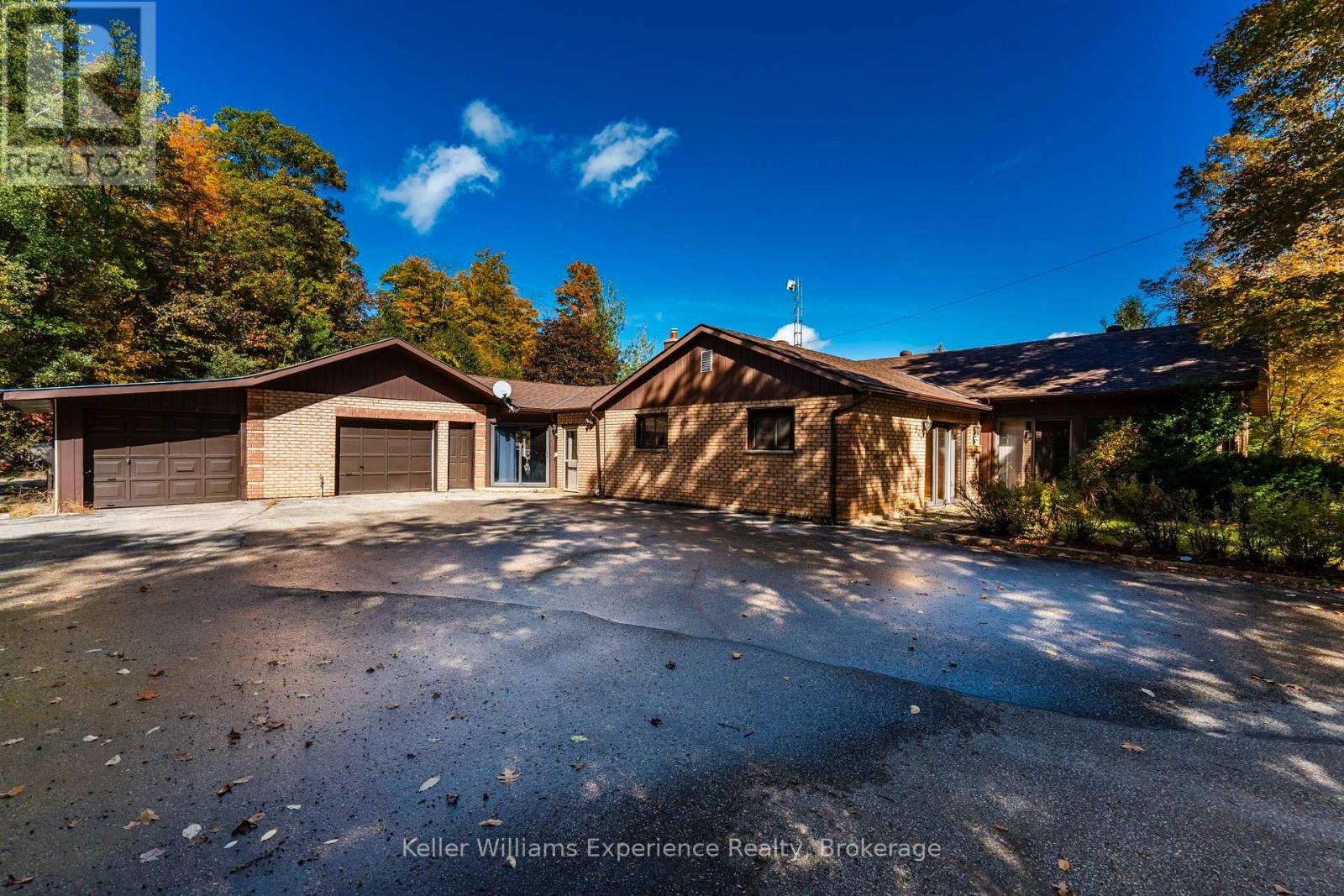 900 Champlain Road Property Photo 1