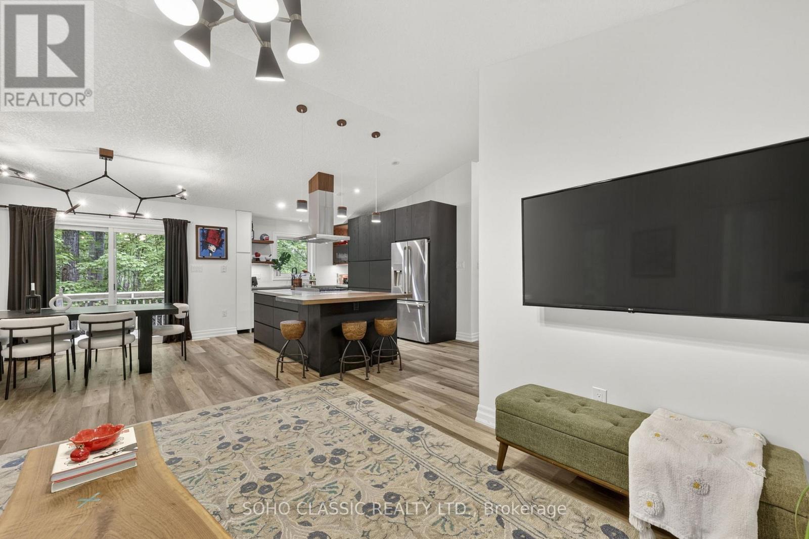 16 Oneida Avenue Property Photo 18