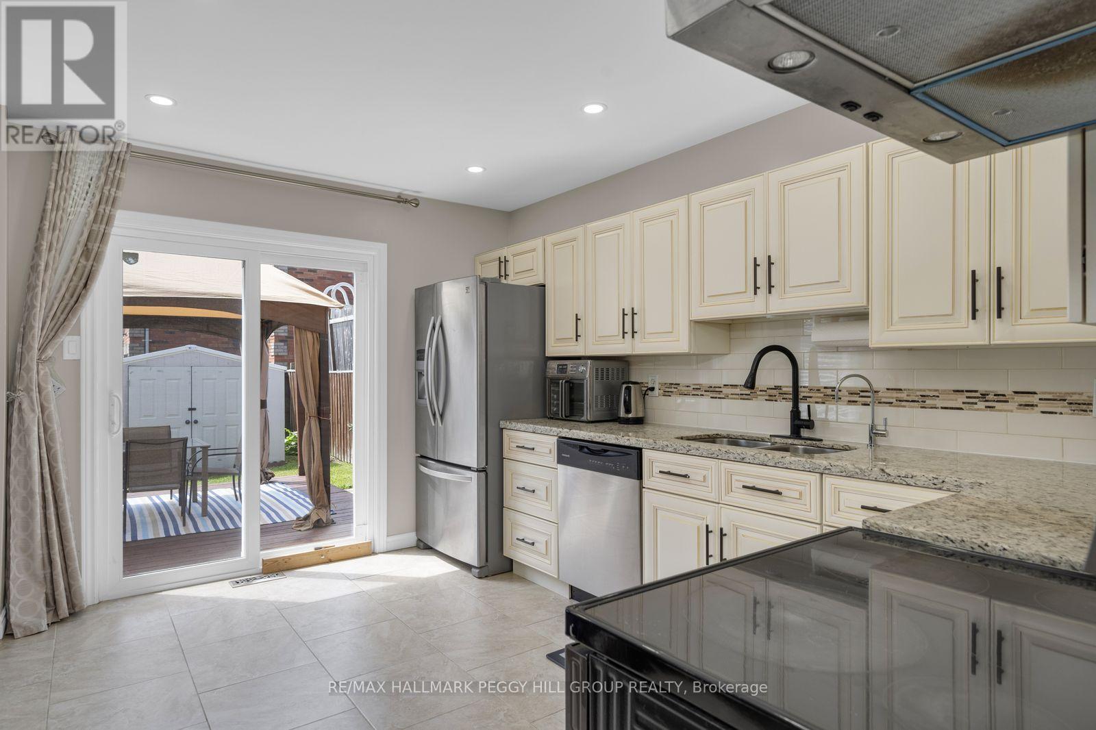 35 Victorway Drive Property Photo 3