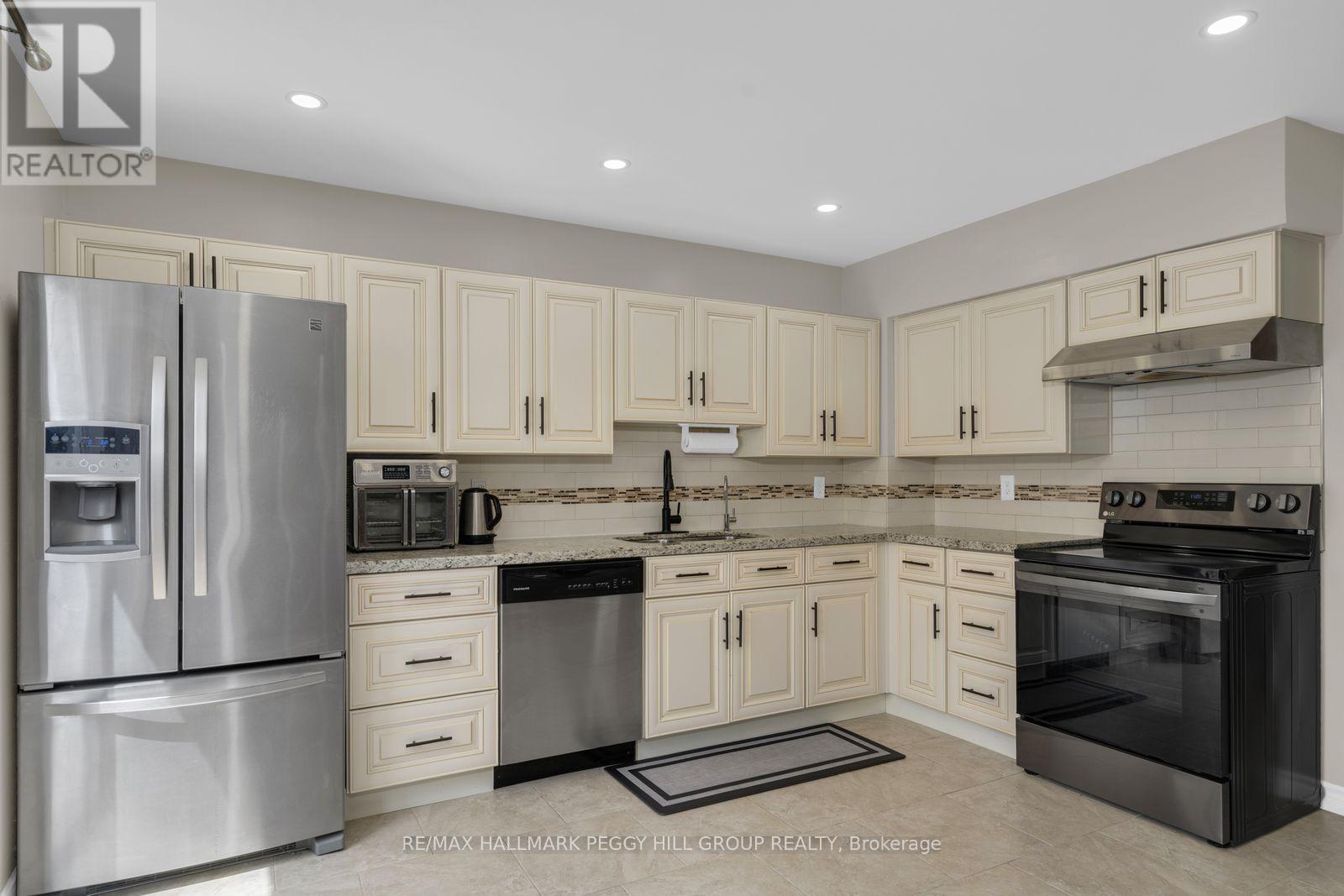 35 Victorway Drive Property Photo 4