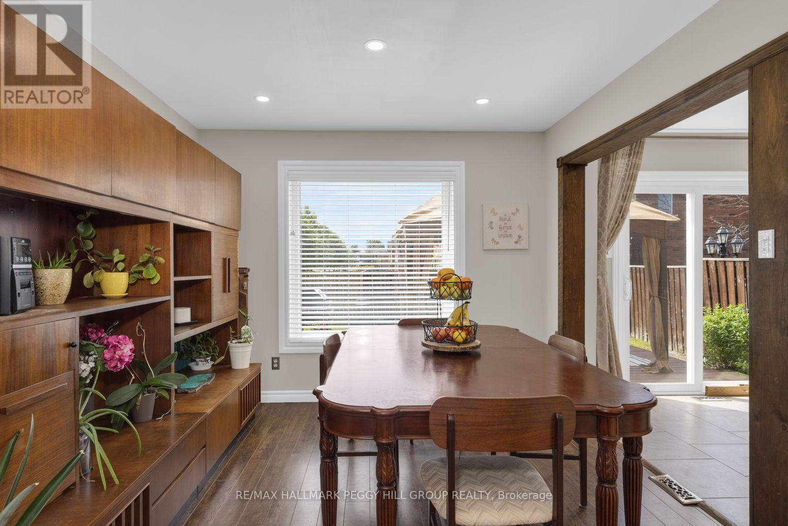 35 Victorway Drive Property Photo 5