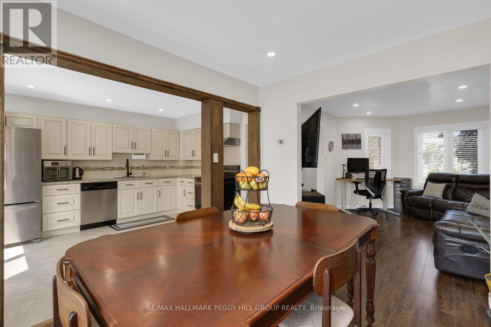 35 Victorway Drive Property Photo 6